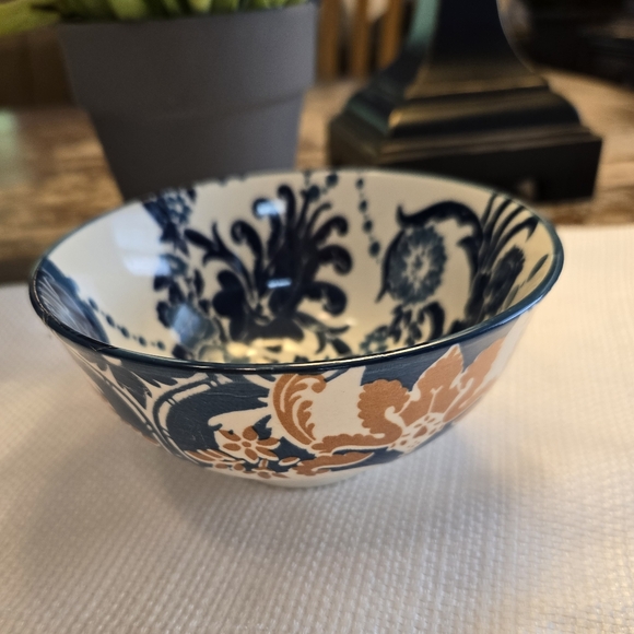 Small Bowl / Dish - Picture 2 of 8